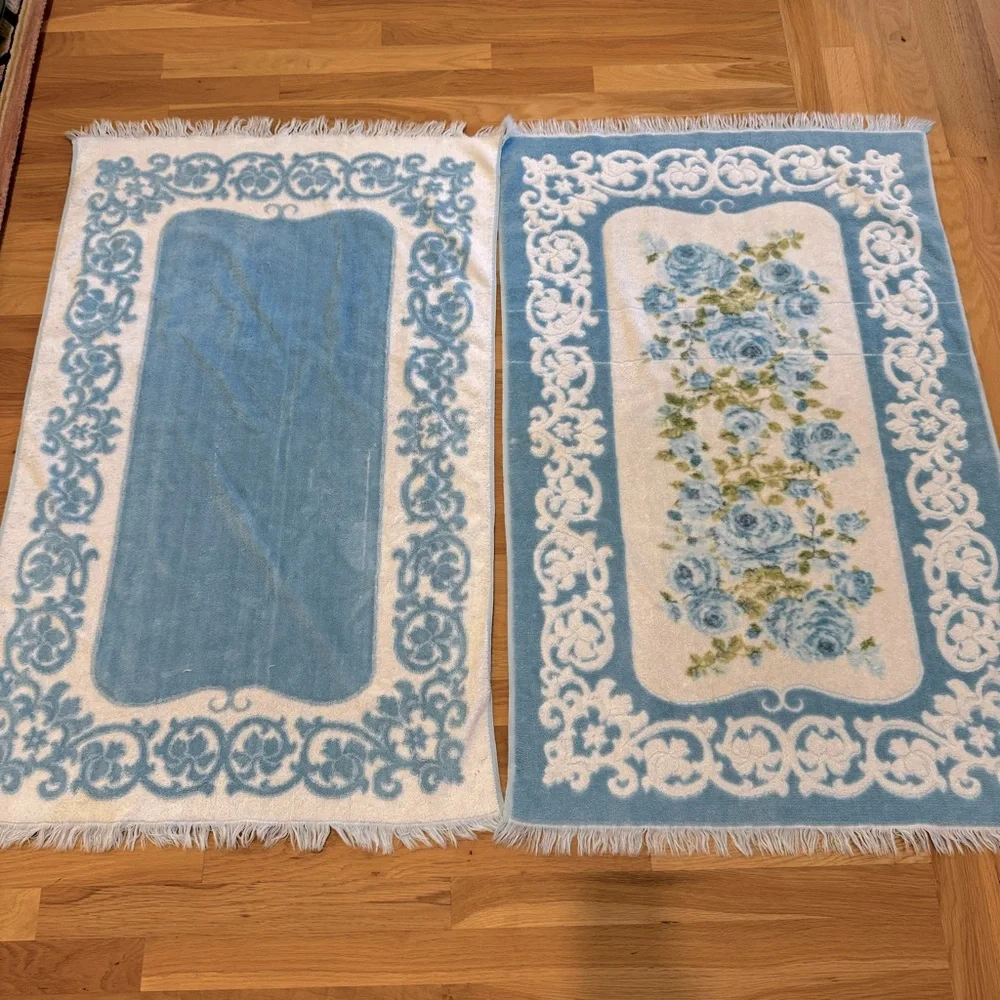 2/ VINTAGE 60'S TOWEL BLUE FLORAL DESIGN WITH FRINGE / COTTON